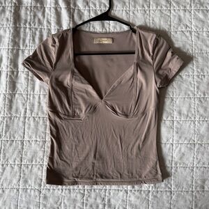 Chic V-Neck Short Sleeve Top